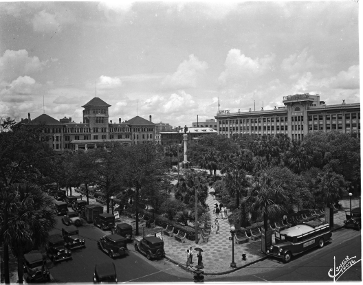 Windsor Hotel (upper left) and The Big Store overlooking Hemming Plaza, circa 1920s (photo credit: Jacksonville Historical Society)